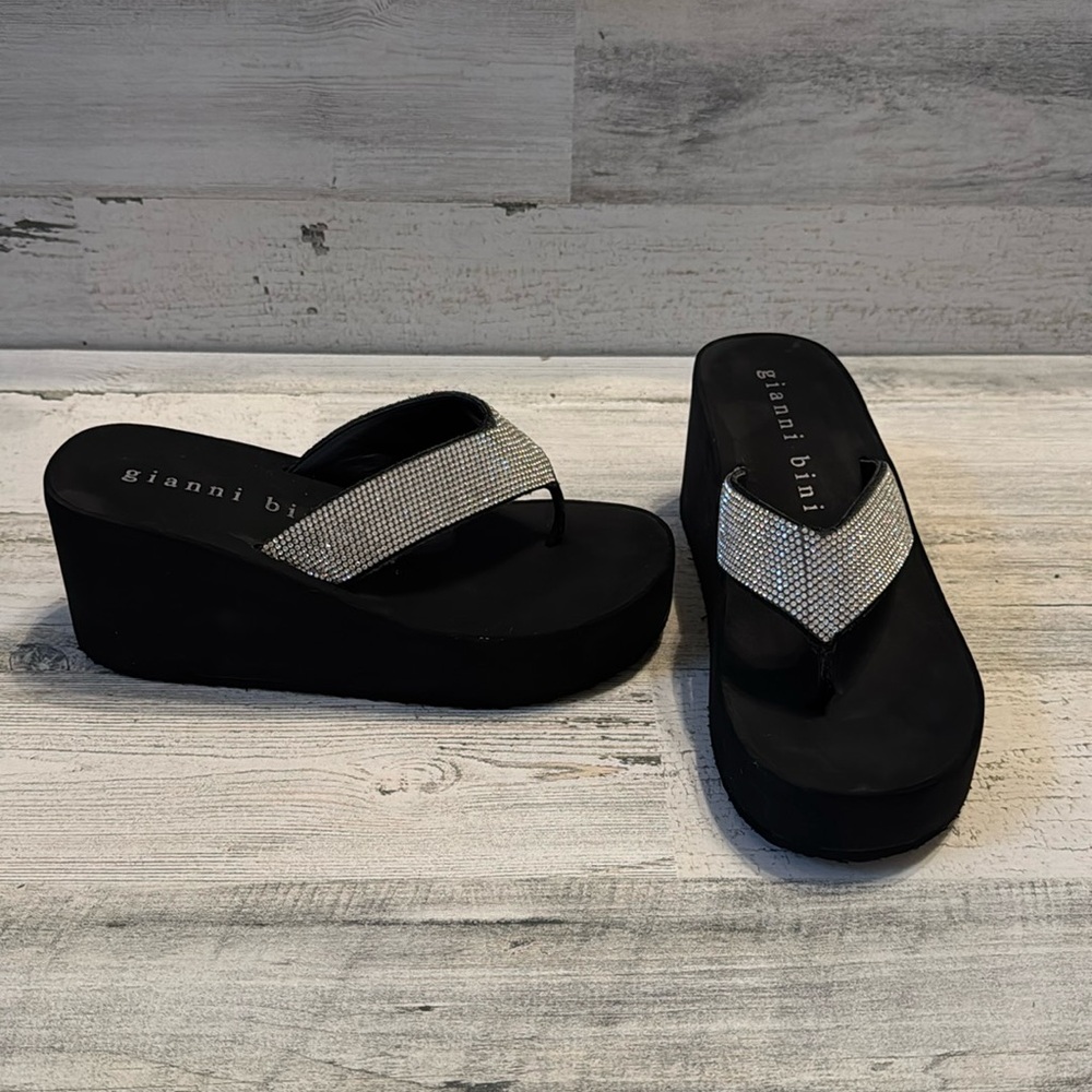 Gianni Bini Bling Black Flip Flops || size 6.5